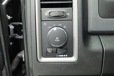 2017 RAM 1500 Express Quad Cab 4x4 6'4" Box