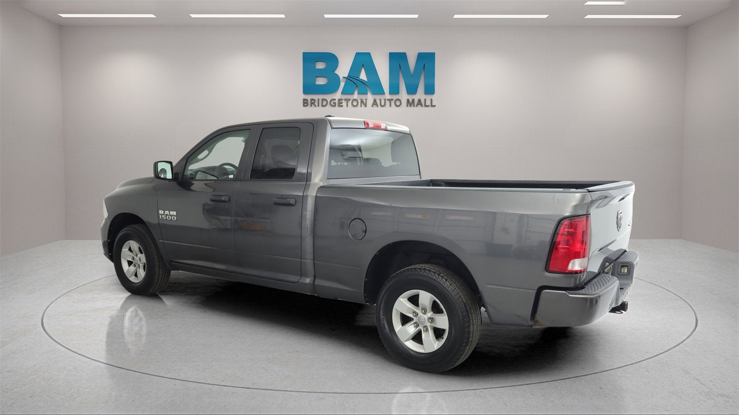 2017 RAM 1500 Express Quad Cab 4x4 6'4" Box