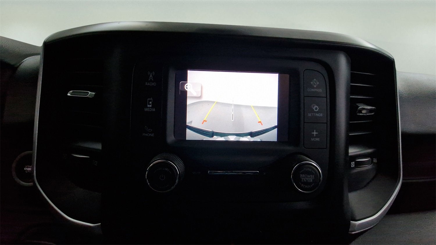 2021 RAM 1500 Big Horn Crew Cab 4x4 5'7" Box