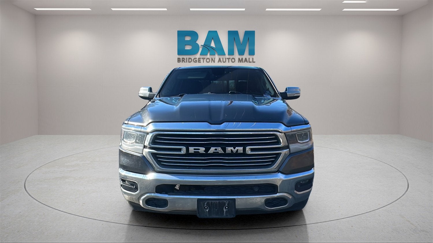 2019 RAM 1500 Laramie Crew Cab 4x4 5'7" Box