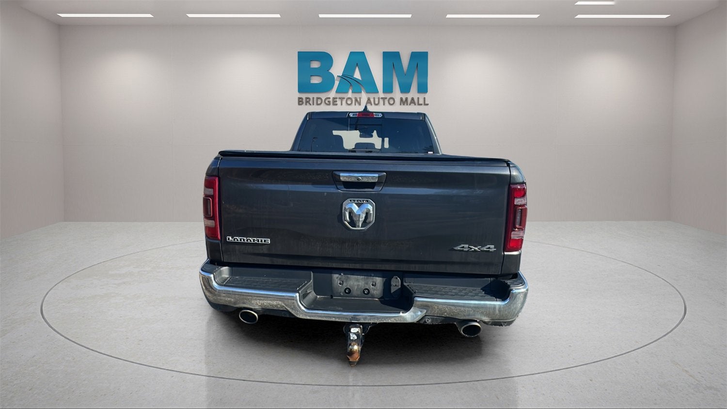 2019 RAM 1500 Laramie Crew Cab 4x4 5'7" Box