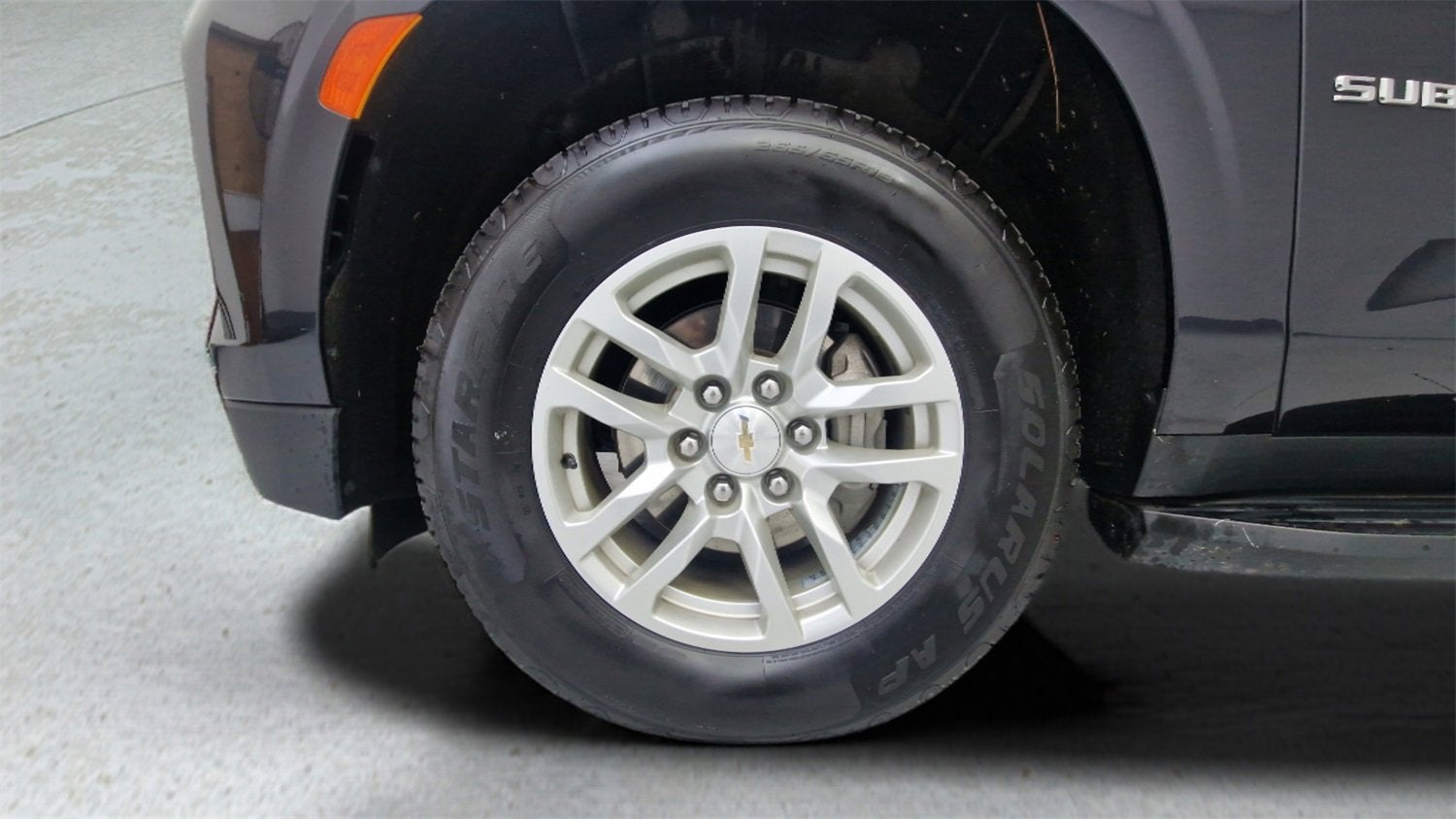 2023 Chevrolet Suburban LT