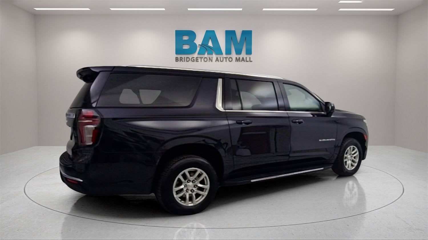 2023 Chevrolet Suburban LT