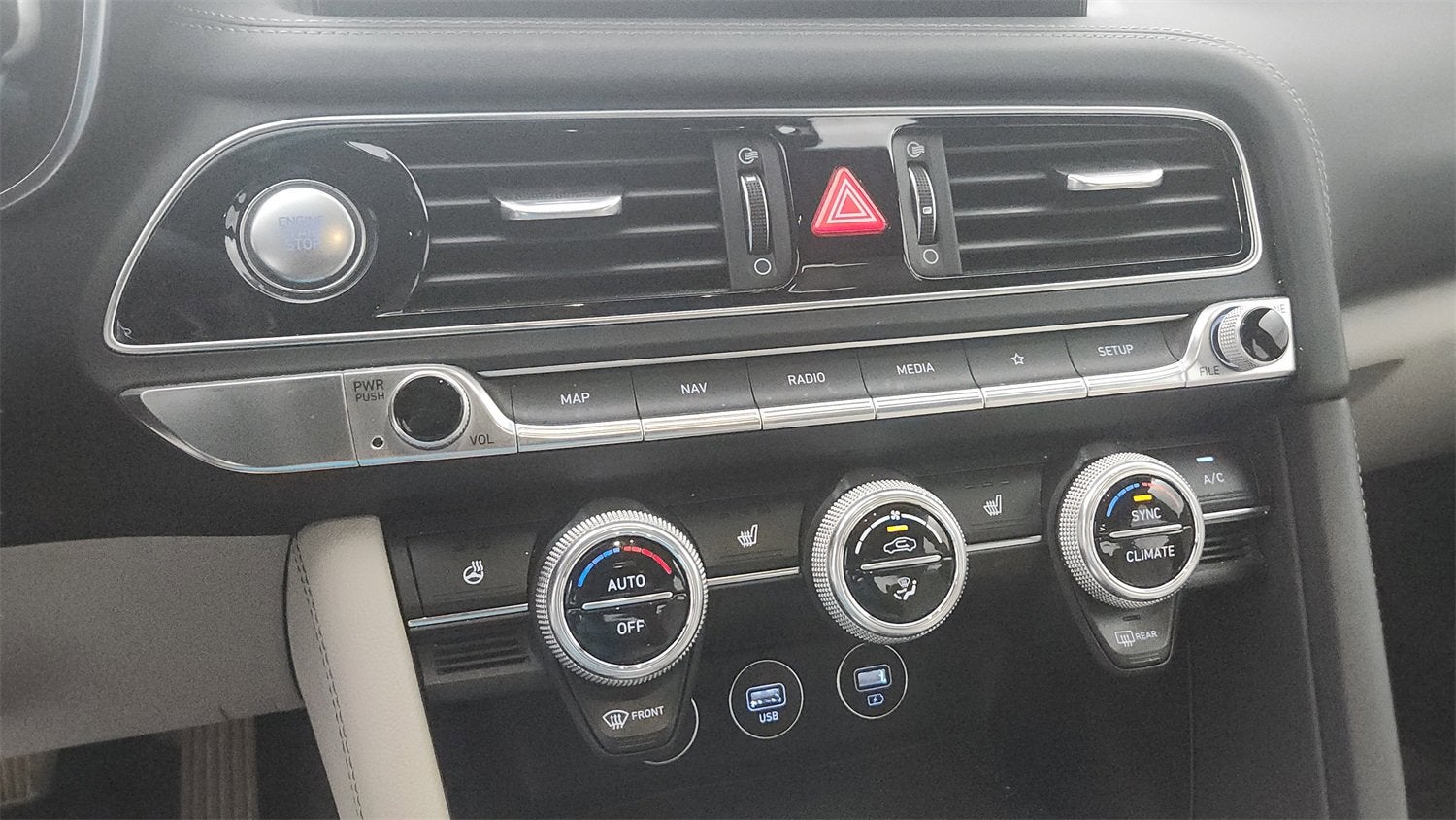 2022 Genesis G70 2.0T AWD