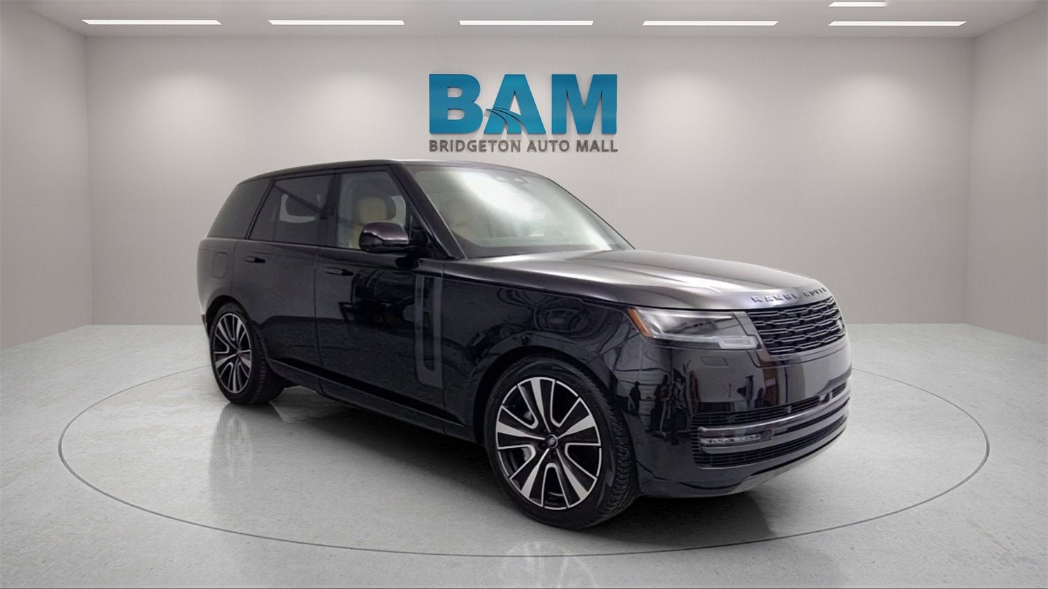 2025 Land Rover Range Rover P550e SE