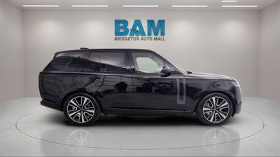 2025 Land Rover Range Rover P550e SE
