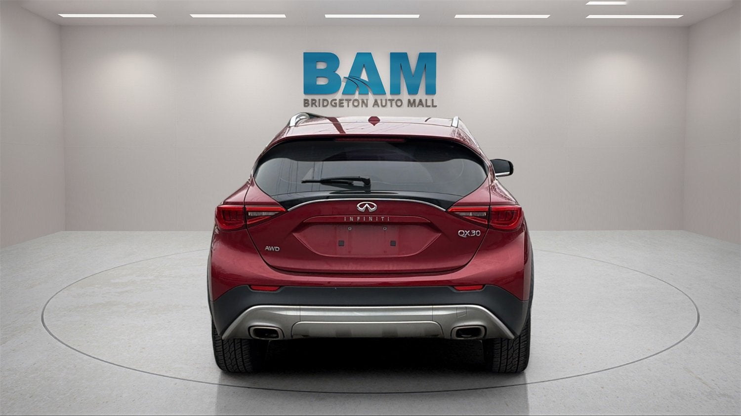 2017 INFINITI QX30 Premium