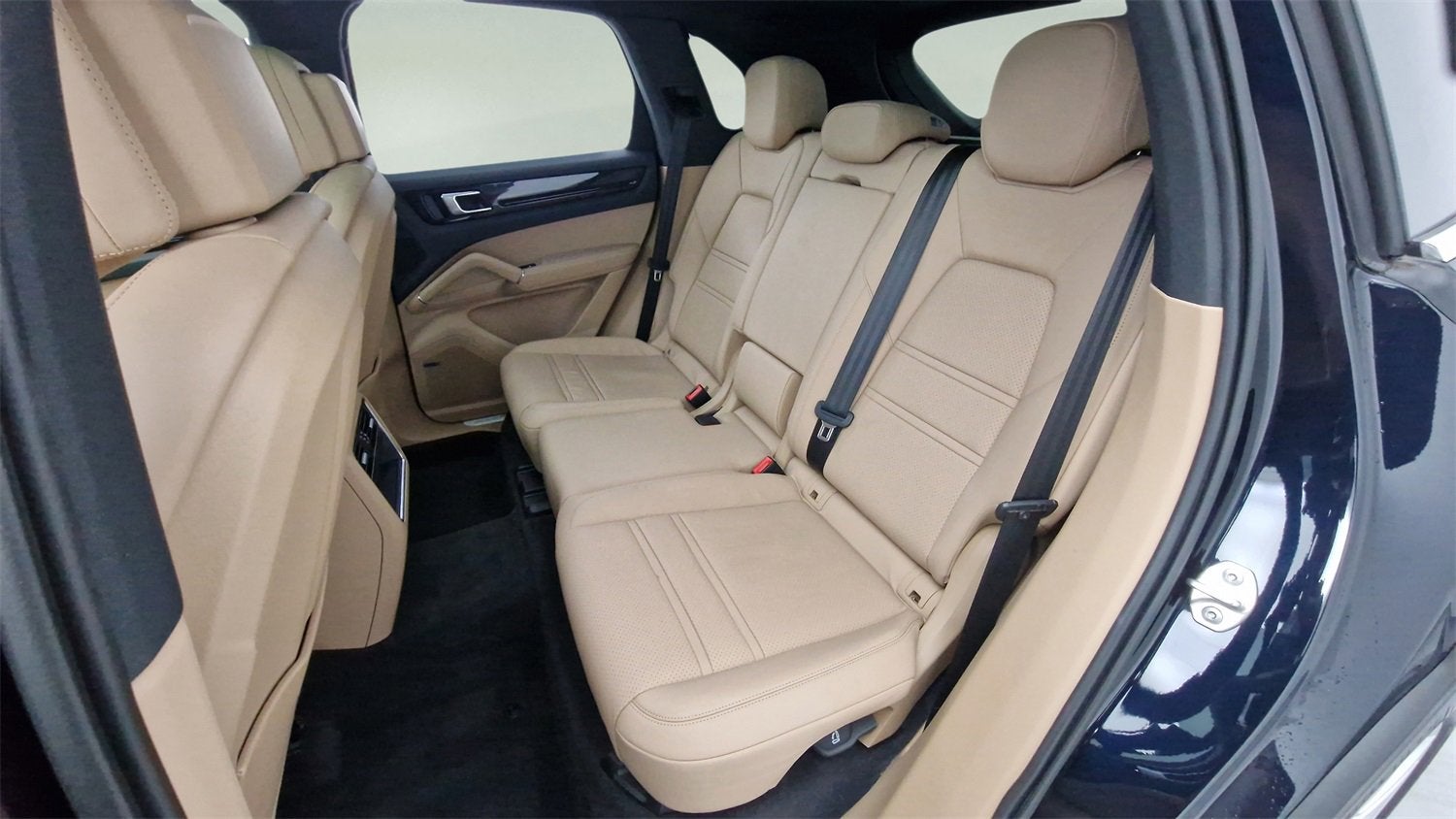 2023 Porsche Cayenne NA