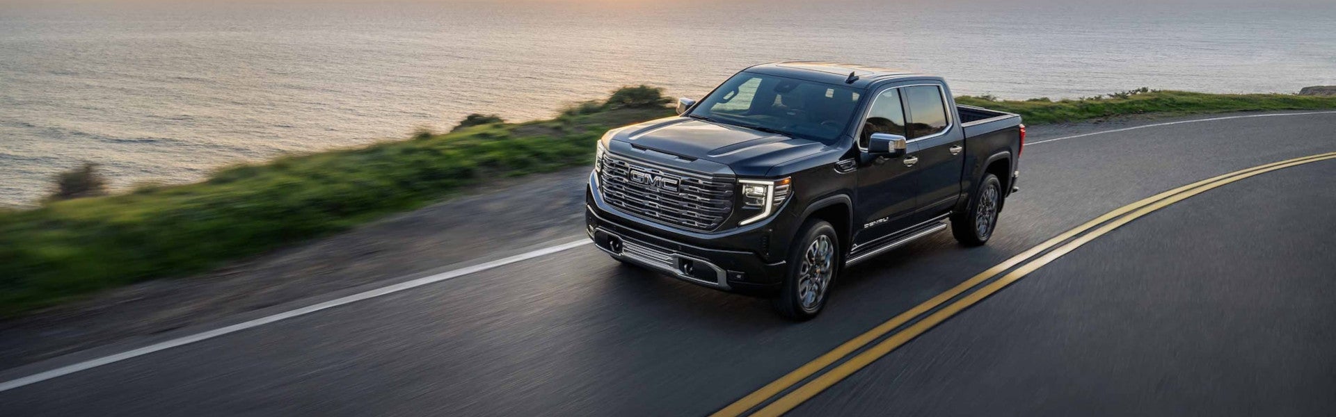 HUMMER EV PICKUP Hero img